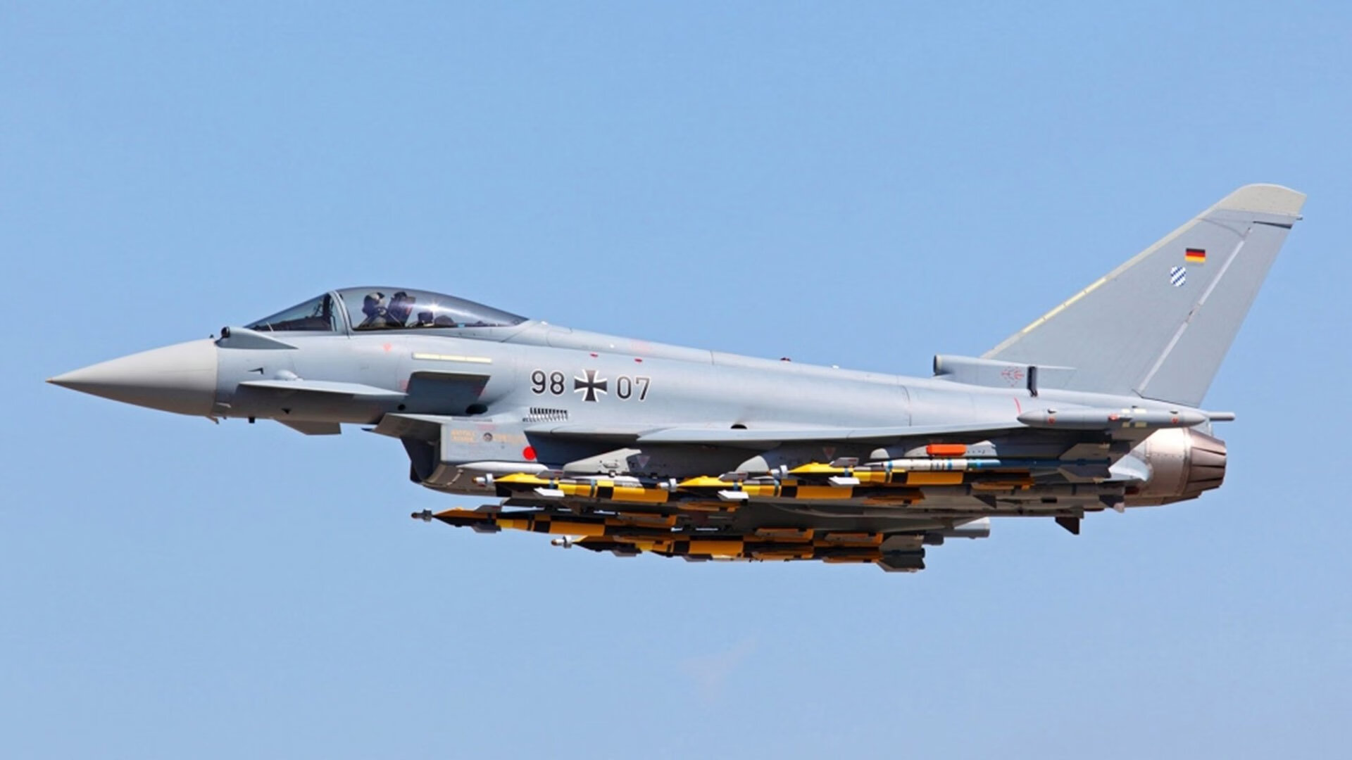 当欧冠之夜遇见NBA大场面先生,东契奇与绿茵场的隔空对话